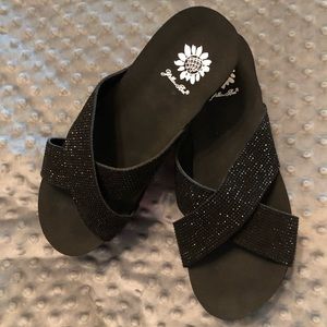 Yellow Box Maxima black jeweled sandals NWOT